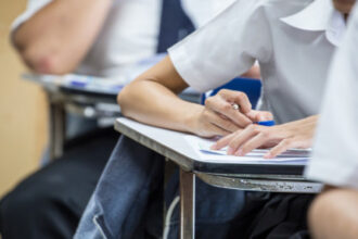 التعليم العالي يعمم بعدم عقد امتحانات خلال أحد الشعانين وعيد الفصح