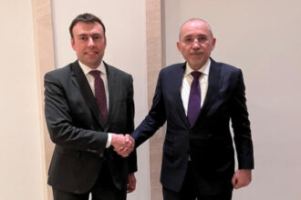 الصفدي يبحث مع مسؤولين ألمان تعزيز العلاقات