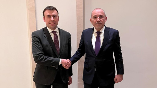 الصفدي يبحث مع مسؤولين ألمان تعزيز العلاقات