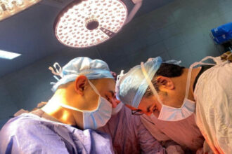 استئصال ورم نادر يزن 22 كيلوغراما بإربد