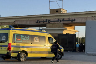 السفارة الفلسطينية بمصر تدعو للتسجيل للعودة إلى غزة