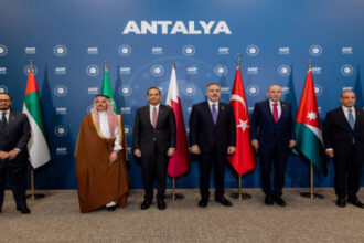 الصفدي يشارك باجتماع وزاري لبحث غزة