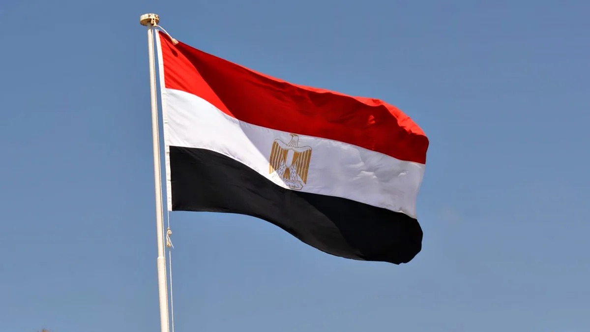 مصر تدرس عرضاً من موانئ أبوظبي لاستئجار مستودعات نفطية