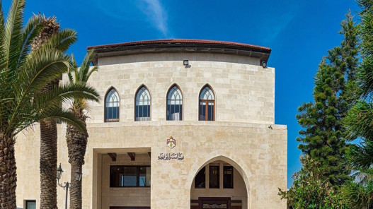 الوزراء يقر تعيينات إدارية جديدة في مؤسسات حكومية