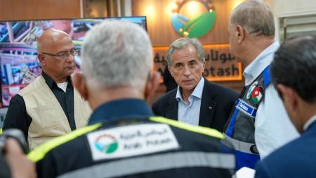 رئيس الوزراء يزور شركتي البوتاس وبرومين في الأغوار الجنوبية