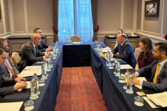 الصفدي يبحث في بروكسل دعم الاقتصاد الفلسطيني