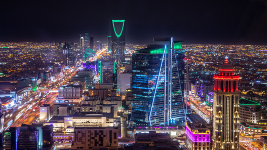 السعودية تعلن اعتراض 18 مسيّرة و7 صواريخ بالستية خلال الساعات الماضية