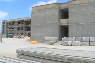 60 بالمئة إنجاز مدرسة الطفيلة بعد استئناف العمل