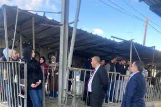 مدير هيئة النقل البري يتفقد خدمات النقل العام ويستمع لملاحظات الطلبة