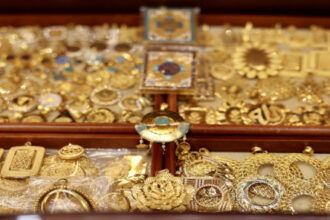 تراجع أسعار الذهب في التسعيرة المسائية المحلية