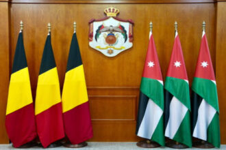 الصفدي يلتقي نائب رئيس الوزراء البلجيكي لتعزيز العلاقات الثنائية