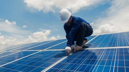 هيئة الطاقة: تشريعات تسمح بالاستغناء عن شبكة الكهرباء