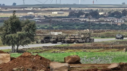 توغلات إسرائيلية في ريف القنيطرة ودرعا واعتقال مدنيين سوريين