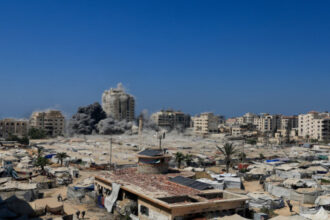 الصليب الأحمر يسهل نقل معتقلين ولمّ شملهم بغزة