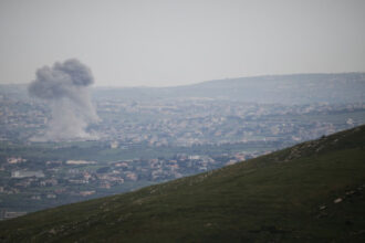 14 شهيداً في غارات إسرائيلية على جنوب لبنان
