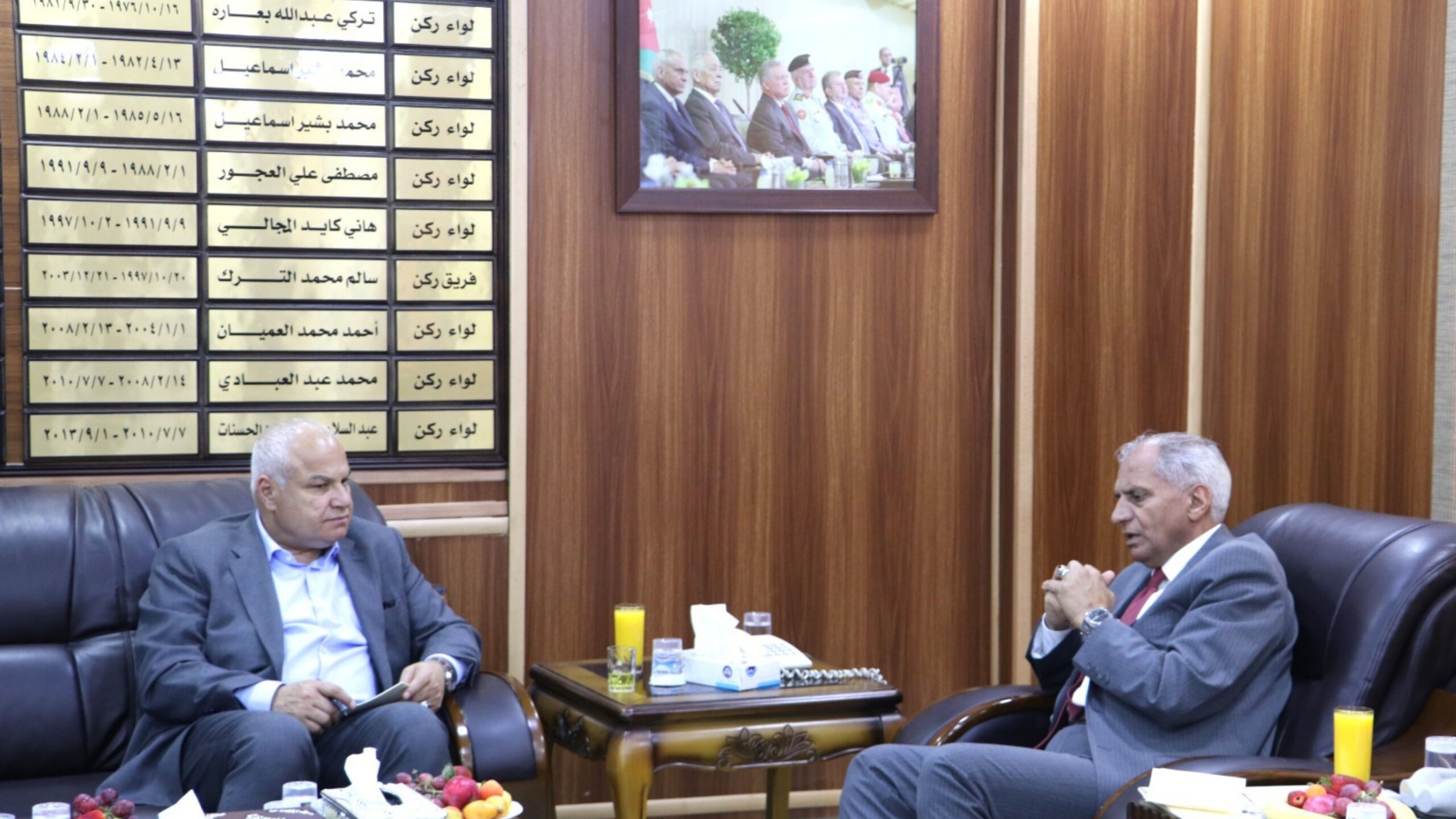 بحث قضايا المتقاعدين العسكريين وتعزيز الخدمات المقدمة