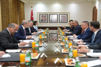 الصفدي يؤكد متانة العلاقات مع تركيا وبحث التطورات