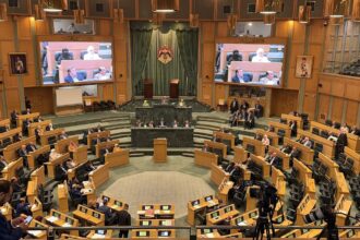 اربعة كتل نيابية تطالب الاستعانة بخبير اكتواري لمقارنة أرقام الحكومة ولجنة العمل حول الضمان