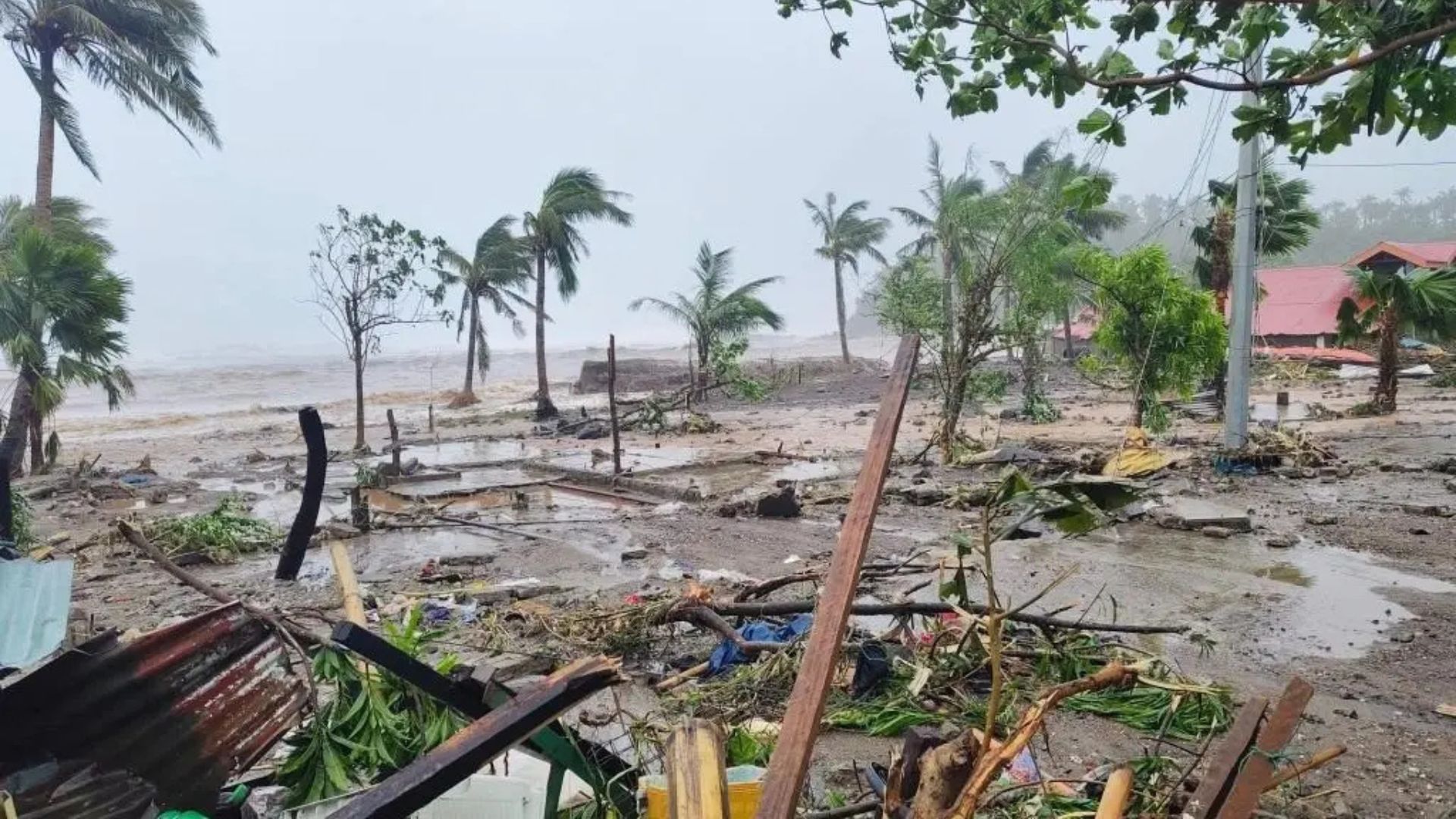 إعصار مايلا يخلّف 11 قتيلاً وآلاف المتضررين في بابوا غينيا الجديدة وسط دمار واسع