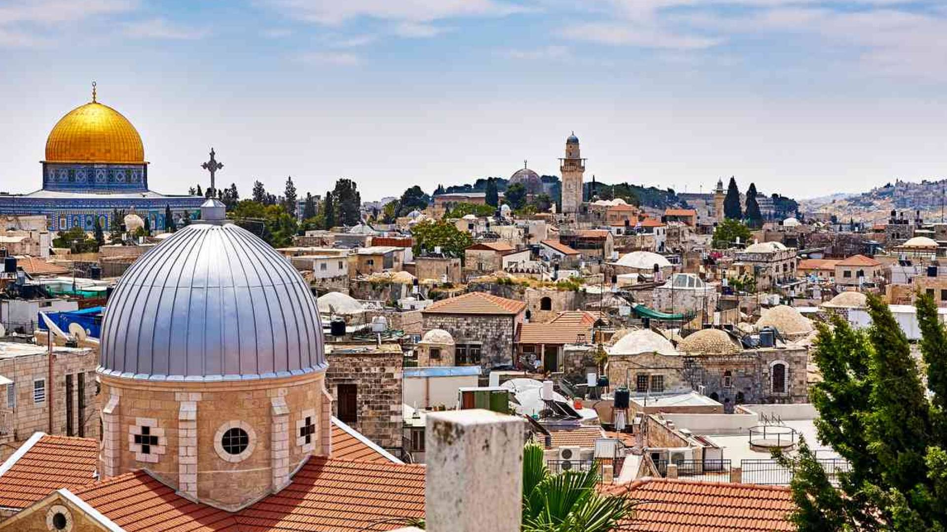 صورة حول : “عين على القدس”: عودة المصلين للأقصى والقيامة رغم مضايقات الاحتلال “عين على القدس”: عودة المصلين للأقصى والقيامة رغم مضايقات الاحتلال