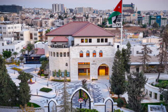 تعطيل الدوائر الرسمية يوم 30 نيسان احتفالاً بيوم العمّال العالمي