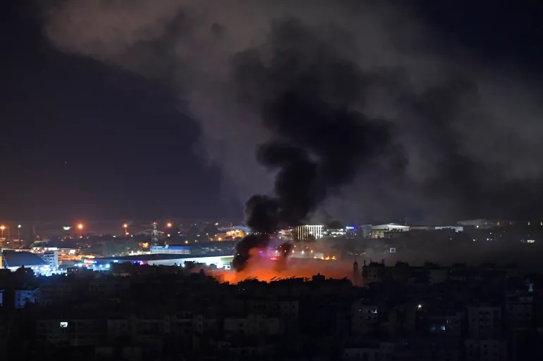 صورة حول : استشهاد 17 شخصاً وإصابة آخرين في غارات إسرائيلية على بلدات جنوب لبنان استشهاد 17 شخصاً وإصابة آخرين في غارات إسرائيلية على بلدات جنوب لبنان