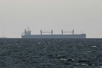 فرنسا وبريطانيا تقودان تحركًا دوليًا لحماية الملاحة في مضيق هرمز