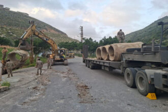 الجيش اللبناني يفتح الطرق ويعزز الأمن بعد وقف إطلاق النار المؤقت