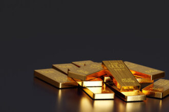 تراجع أسعار الذهب مع صعود الدولار وترقب محادثات أميركية–إيرانية مرتقبة