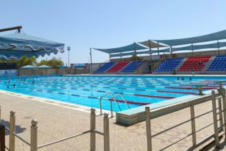 نادي شباب العقبة يطلق موسمه الصيفي ويفتح المسابح الأحد