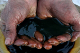 خام برنت يتجاوز 103 دولارات مع استمرار جمود محادثات إيران وأميركا