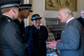 الملك تشارلز الثالث يزور واشنطن في مهمة دبلوماسية لتهدئة التوتر بين ترامب وستارمر