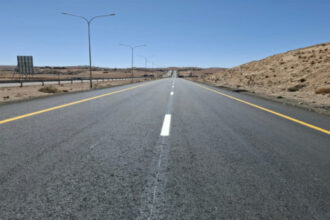 الطريق الصحراوي أولوية وطنية لتعزيز كفاءة النقل والتجارة