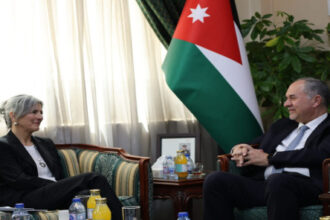 التلهوني ومفوضية اللاجئين يبحثان تعزيز التعاون في قطاع العدالة