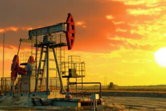 أسعار النفط تواصل الارتفاع وسط تعثر جهود إنهاء الحرب