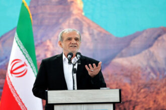 بيزشكيان: الحصار البحري الأميركي لإيران استمرار للعمليات العسكرية