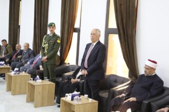 العيسوي ينقل تعازي الملك وولي العهد إلى عشائر الخلايلة والسواعير وزنون والطيب والحنيطي