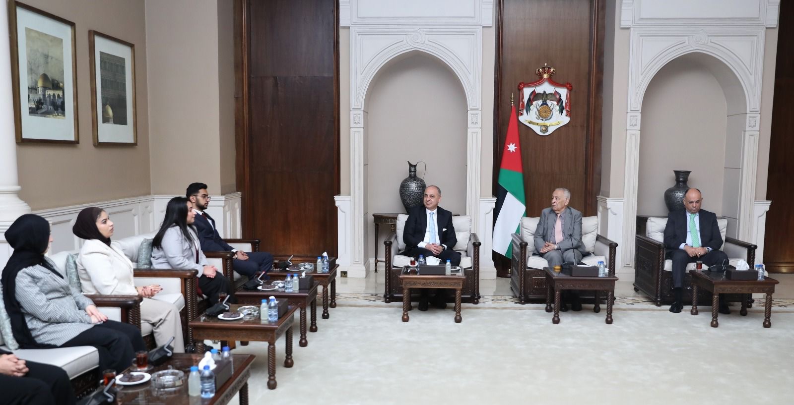 صورة حول : العيسوي: الأردن، بقيادة الملك، سيبقى سداً منيعاً في وجه أي تهديد، وماضٍ في دوره بدعم الاستقرار الإقليمي العيسوي: الأردن، بقيادة الملك، سيبقى سداً منيعاً في وجه أي تهديد، وماضٍ في دوره بدعم الاستقرار الإقليمي