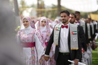 بدعم من وكالة الإمارات للمساعدات الدولية .. الإمارات تواصل صناعة الفرح في غزة عبر "ثوب الفرح 2"