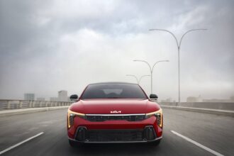 كيا K4 وEV9 تحصدان جائزة "أفضل اختيار للسلامة بلس" لعام 2026 من معهد IIHS