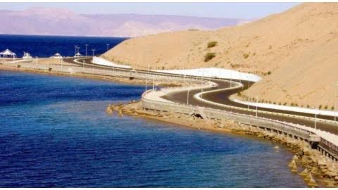 اكاديمي ومهندس يطالبان باقامة محطة تحلية الناقل الوطني في الكرك