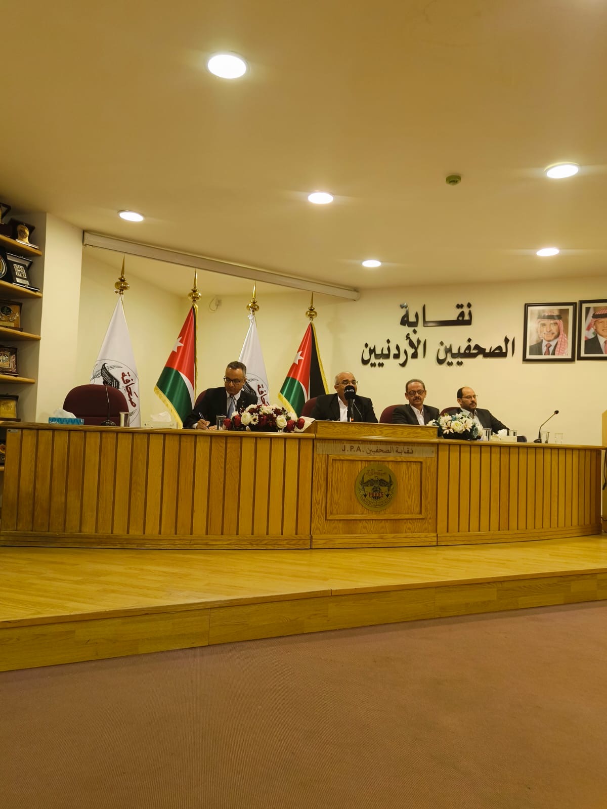 صورة حول : عمومية الصحفيين تجتمع بغياب ممثل هيئة الإعلام عمومية الصحفيين تجتمع بغياب ممثل هيئة الإعلام