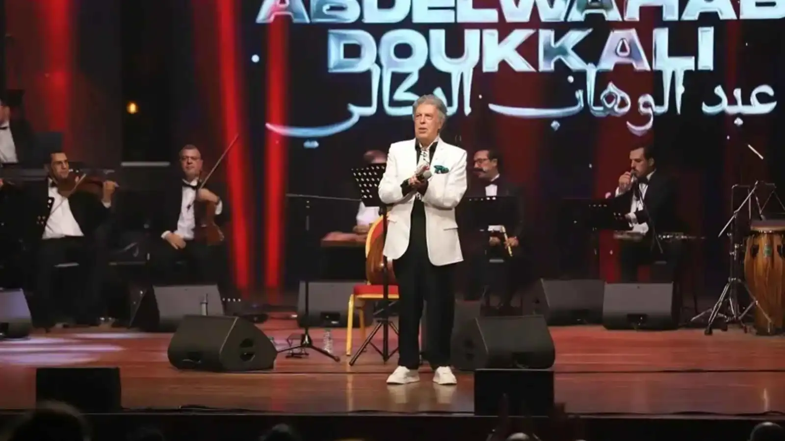 صاحب "مرسول الحب".. رحيل عميد الأغنية المغربية عبد الوهاب الدكالي