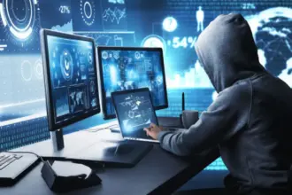 خبراء يحذرون: عاداتك اليومية على الإنترنت تعرضك للخطر
