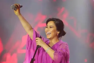 بعد عام من الأزمات.. شيرين عبد الوهاب تستعيد بريقها الغنائي