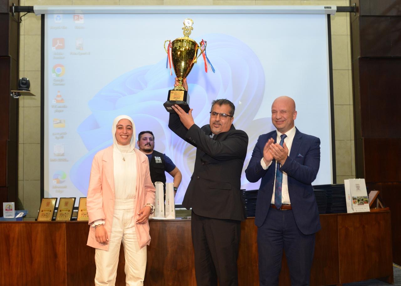 رئيس جامعة البترا يكرّم فريق التايكواندو لحصوله على المركز الأول في البطولة الوطنية