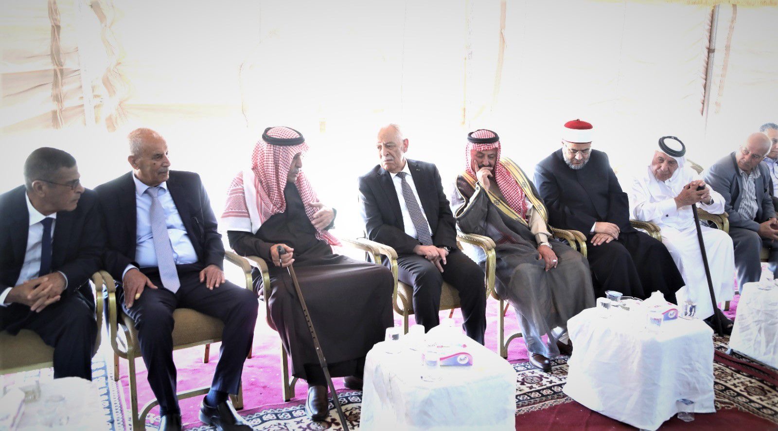 مندوبا عن الملك وولي العهد.. العيسوي يعزي عشيرة الزيادات / عباد وآل أبو أحمده