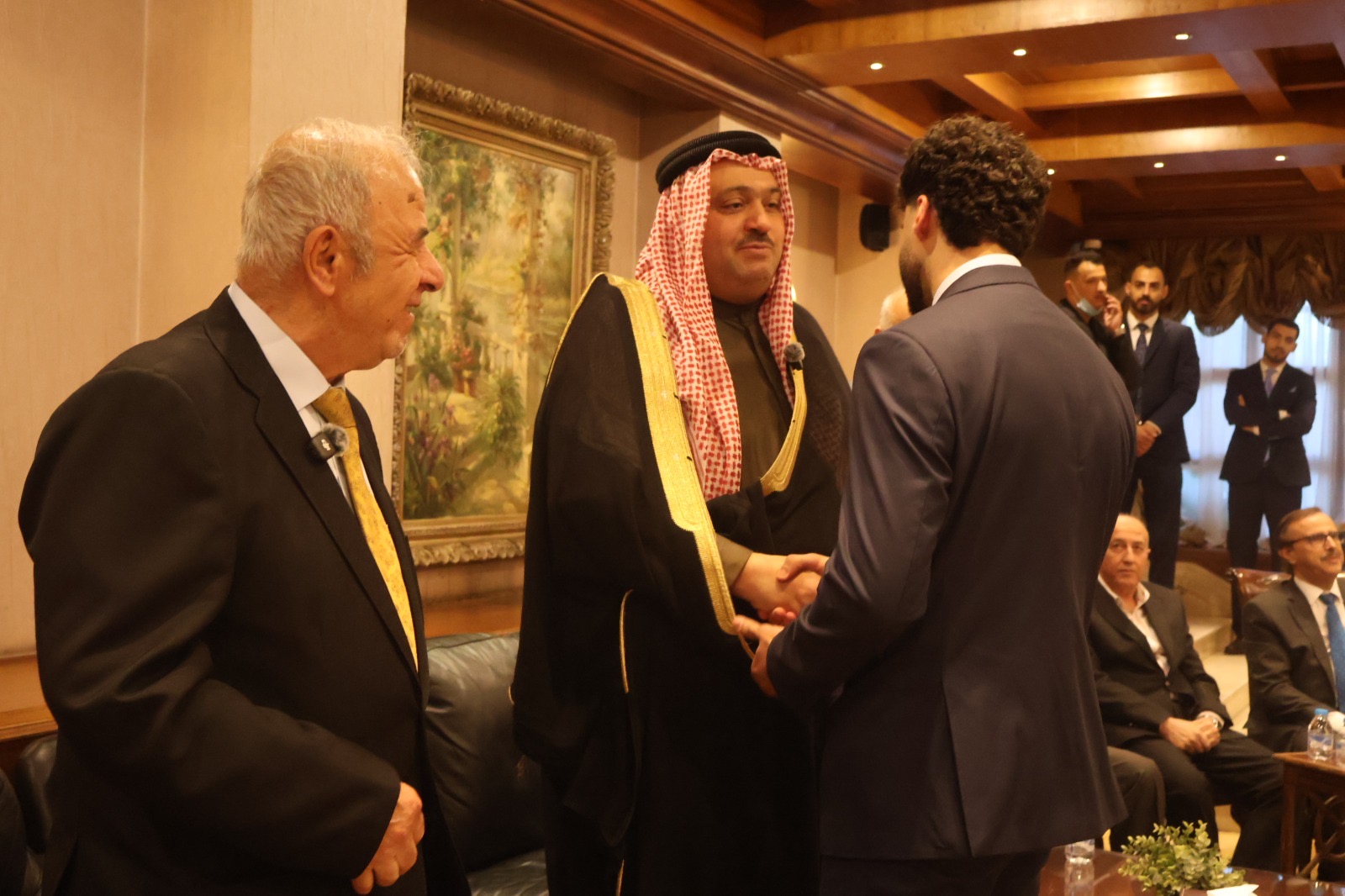 نادي الملك حسين يشهد مصاهرة ونسب بين آل الراميني وآل النعيمي بحضور وجهاء واقرباء واصدقاء العائلتين "شاهد الصور"