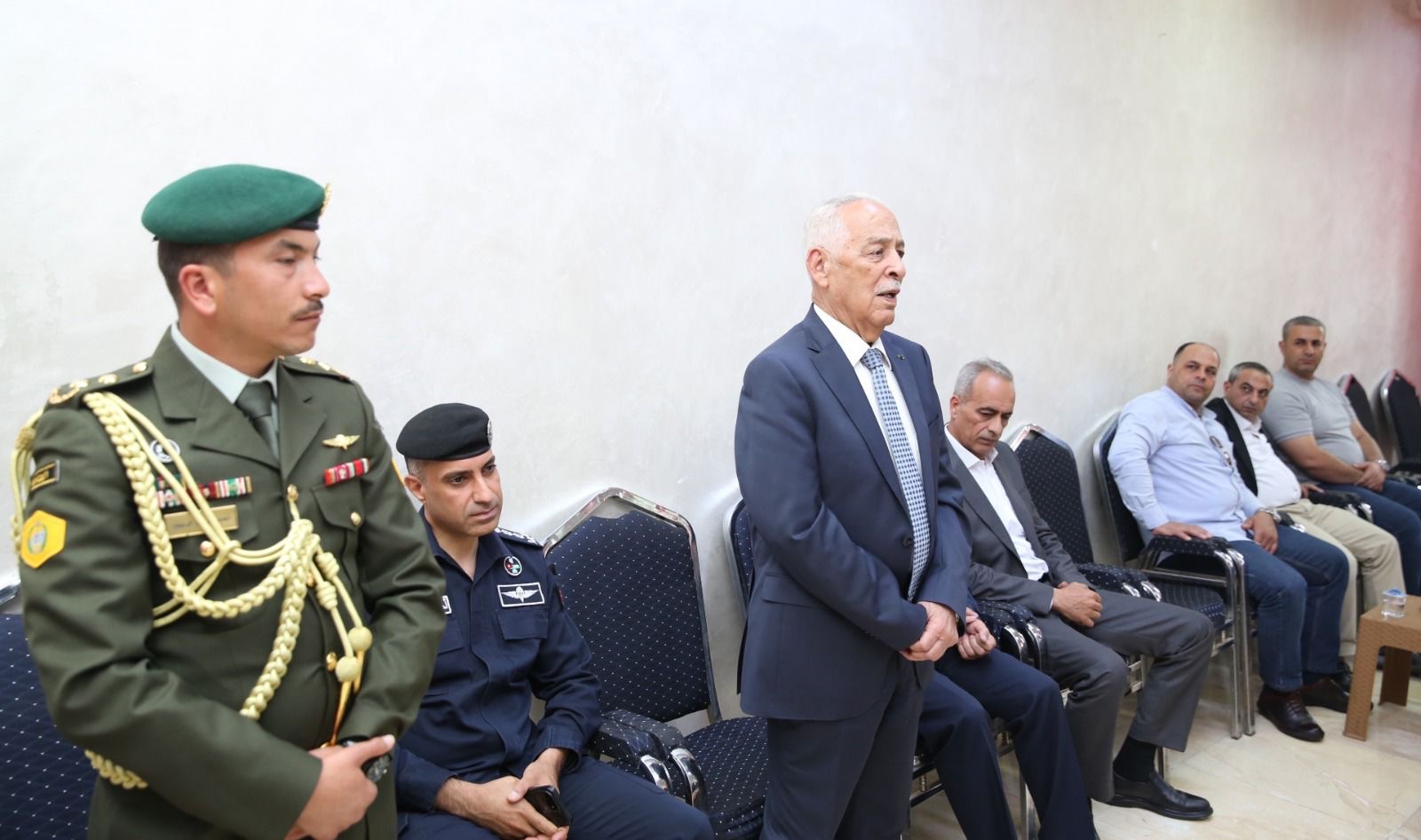 مندوبا عن الملك وولي العهد... العيسوي يعزي الحجايا والجعافرة والمشارقة وأبو طالب