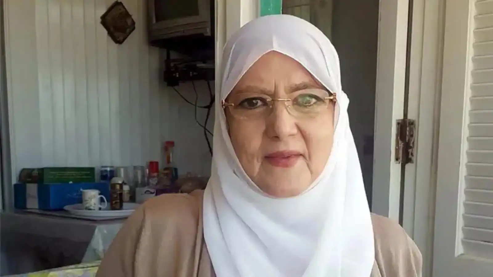 صورة حول : شمس البارودي تلجأ للقضاء بعد اختراق حسابها على "فيسبوك" شمس البارودي تلجأ للقضاء بعد اختراق حسابها على "فيسبوك"
